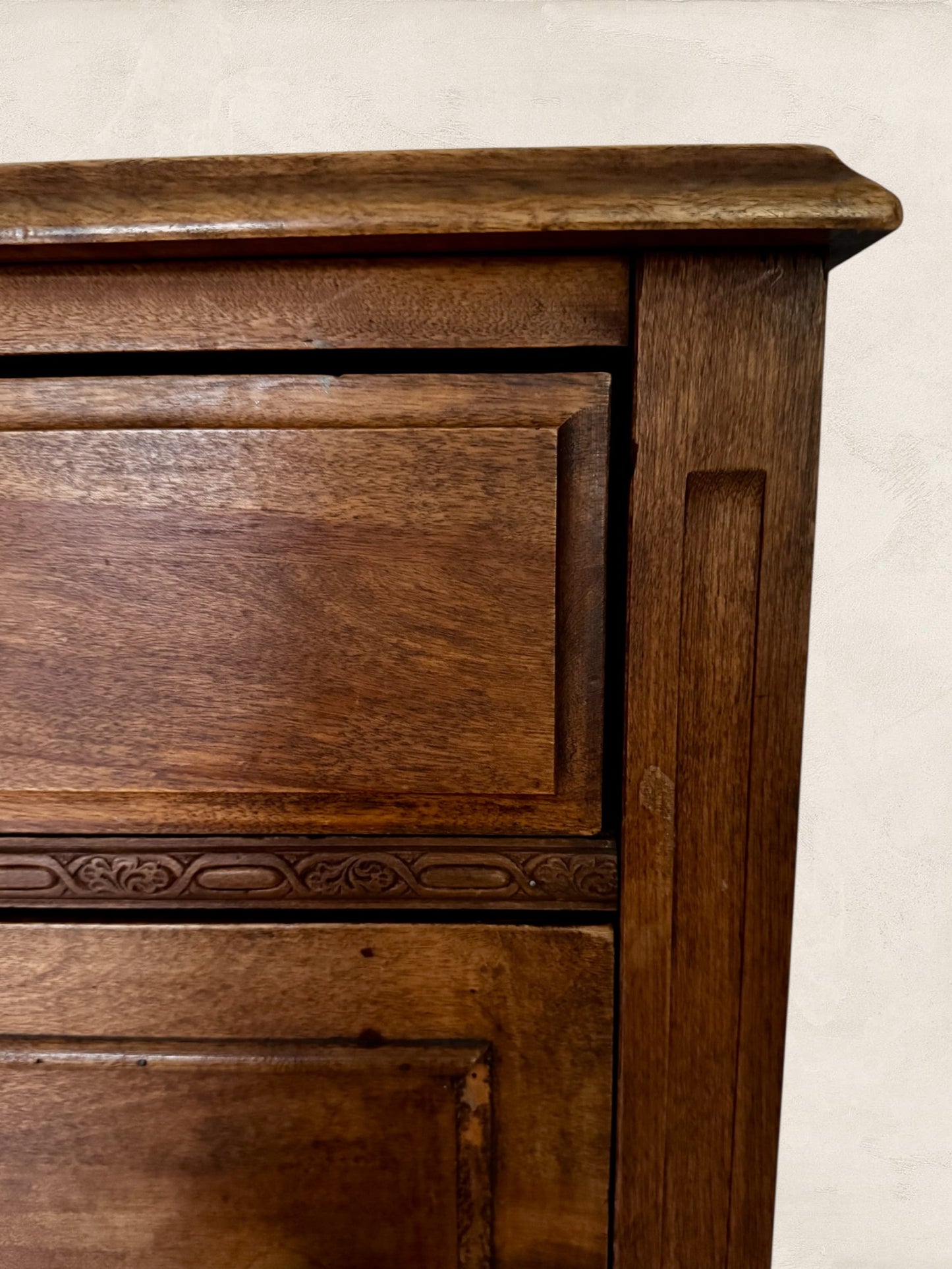 Charlotte - Antique Wooden Dresser