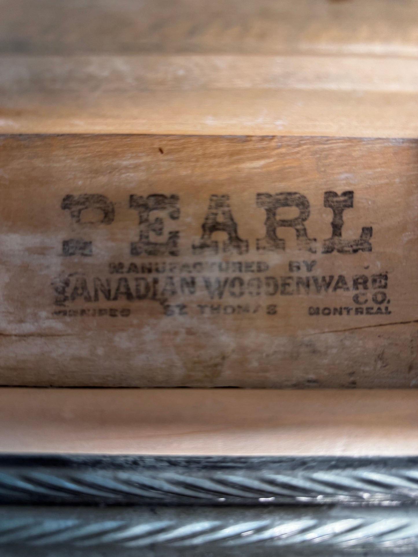 Antique Pearl Canadian Woodenware Glass Washboard