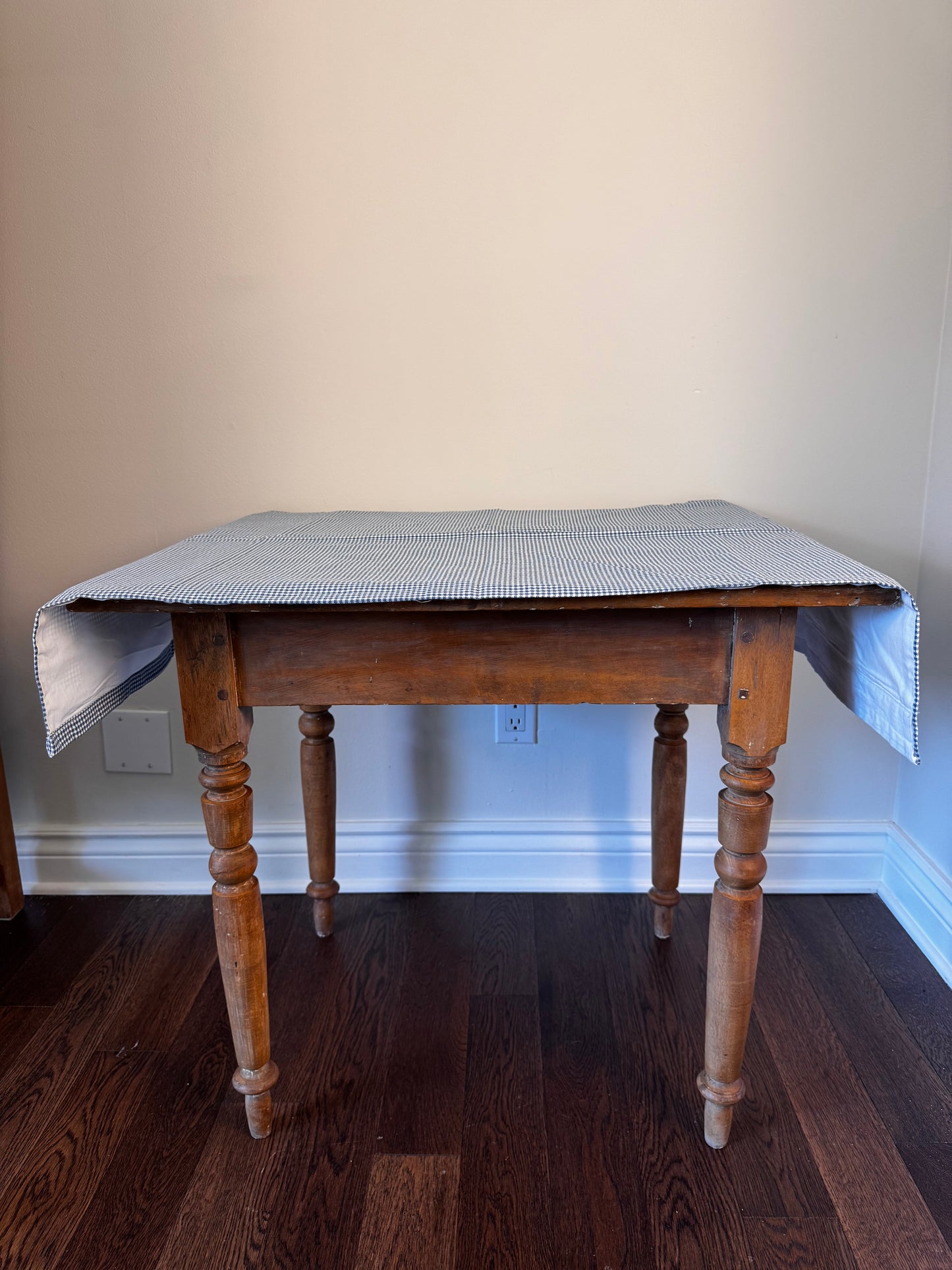 Vintage Gingham Tablecloth