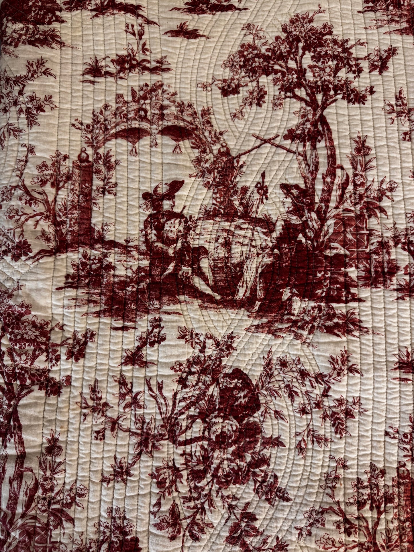 Vintage French Countryside Scalloped Red & White Quilt Blanket