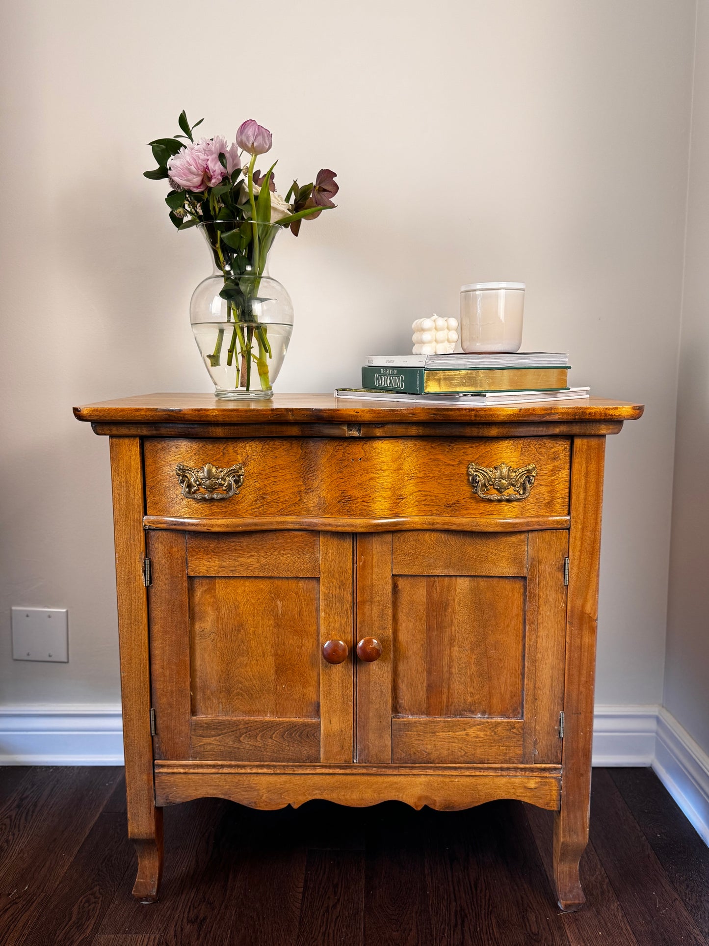 Celeste - Antique Wooden Washstand