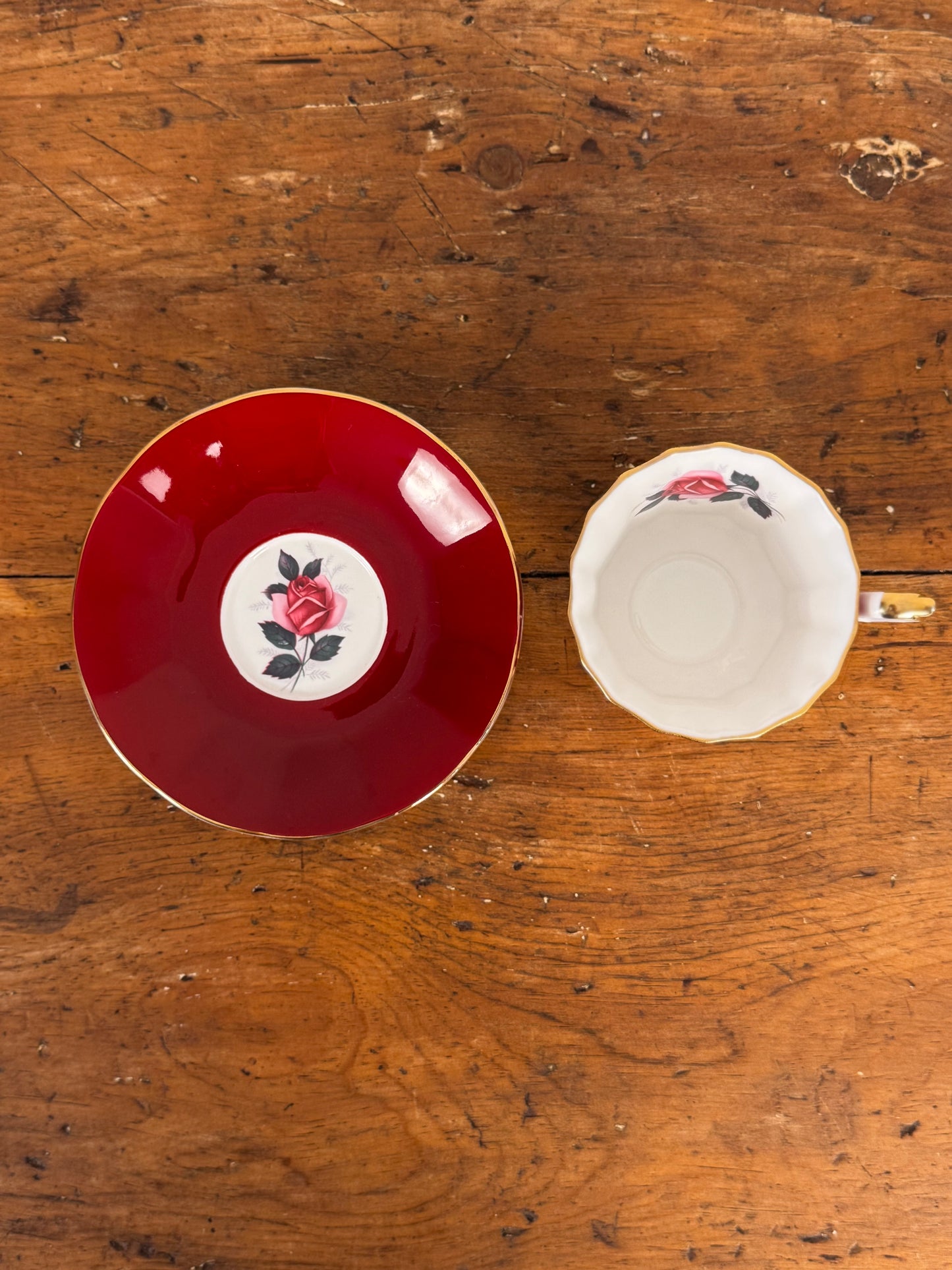 Vintage Elizabethan Staffordshire Teacup & Saucer