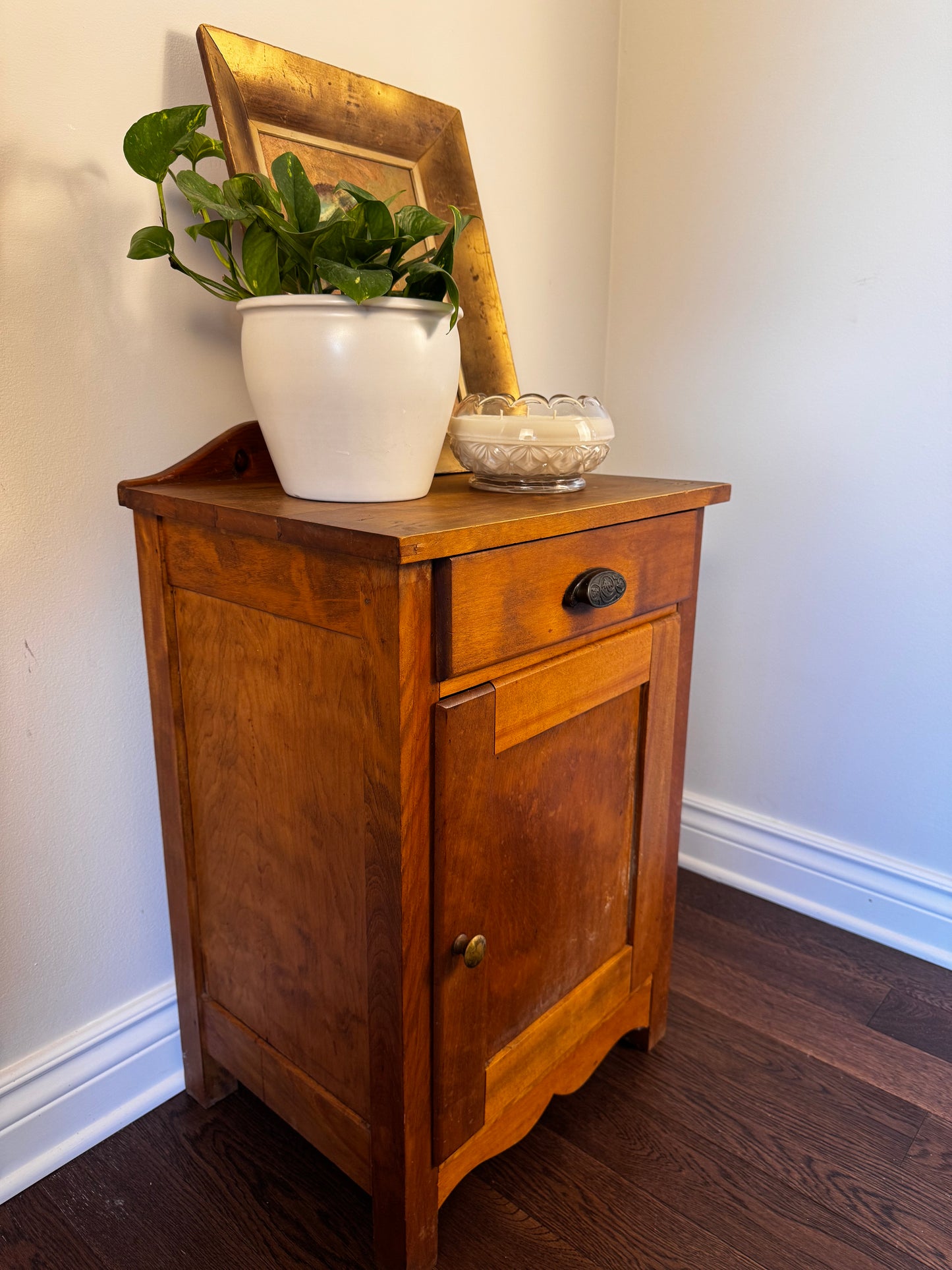 Winston - Wooden Cabinet