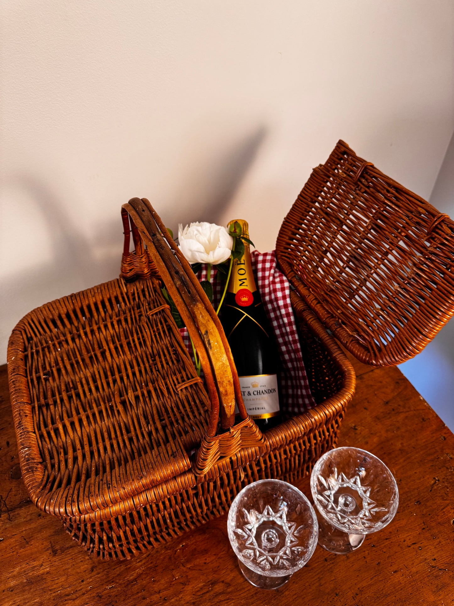 Vintage Wicker Picnic Basket