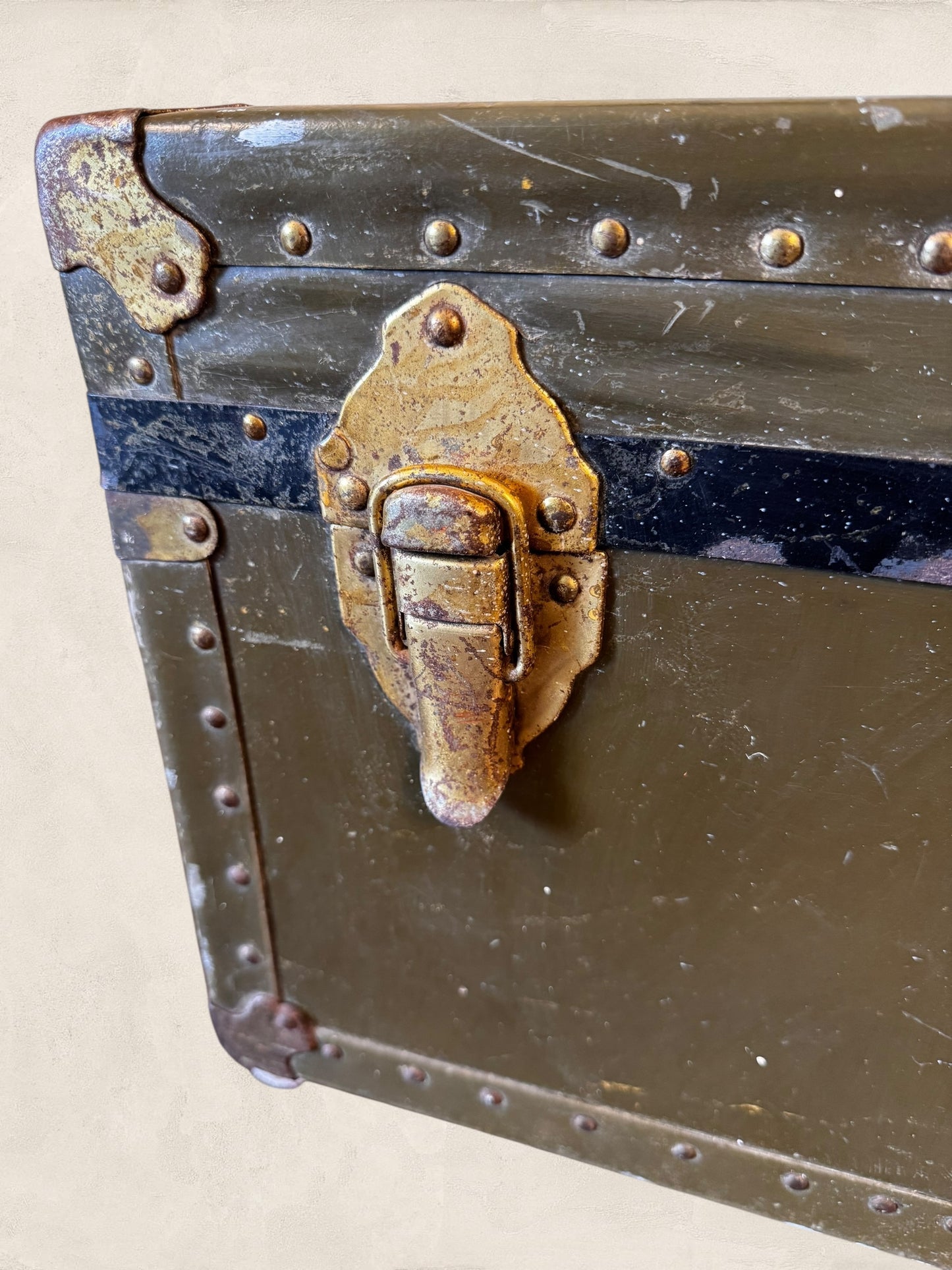 Joan - Vintage WWII Trunk