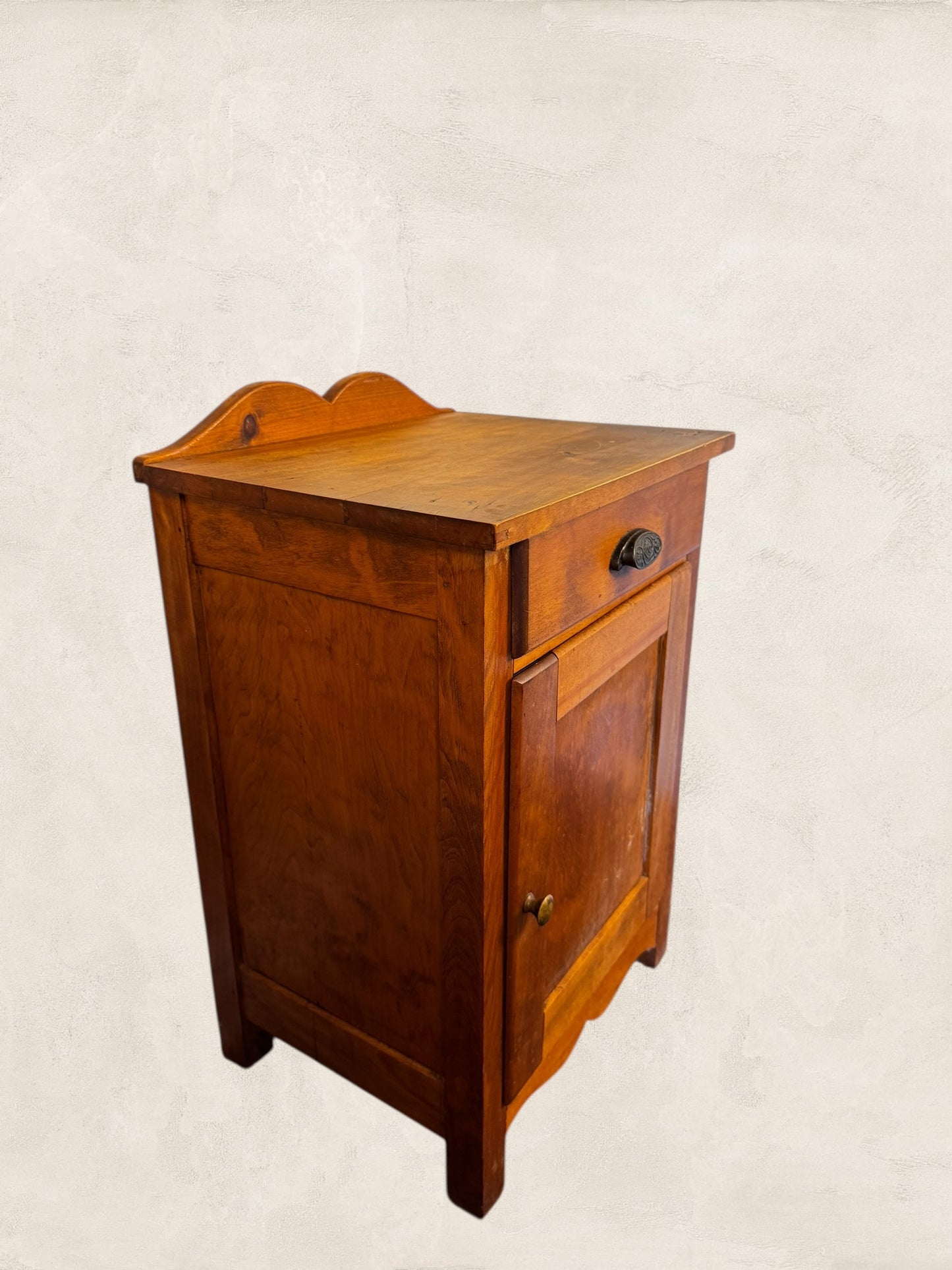 Winston - Wooden Cabinet