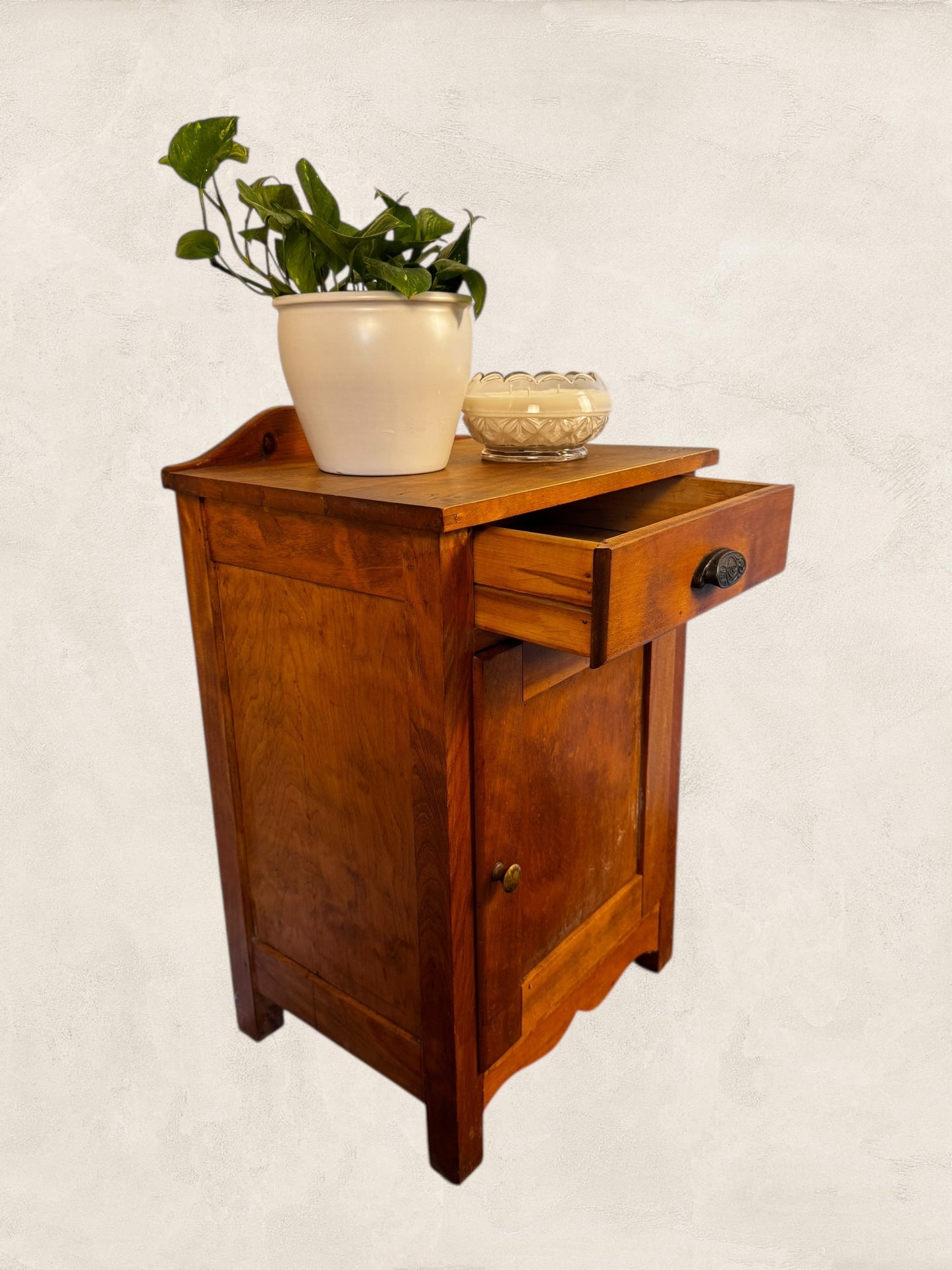 Winston - Wooden Cabinet
