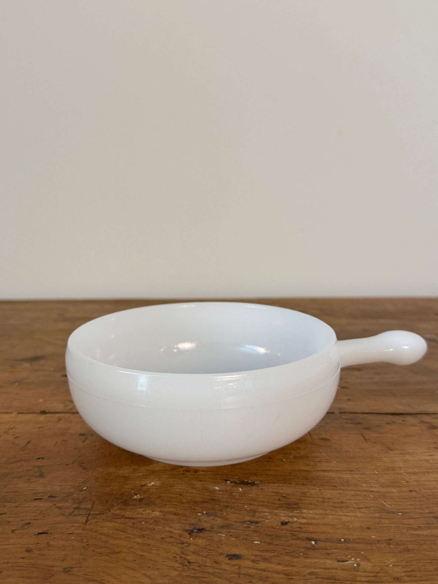 Vintage Milk Glass: Ovenware with Handle - Set of 4